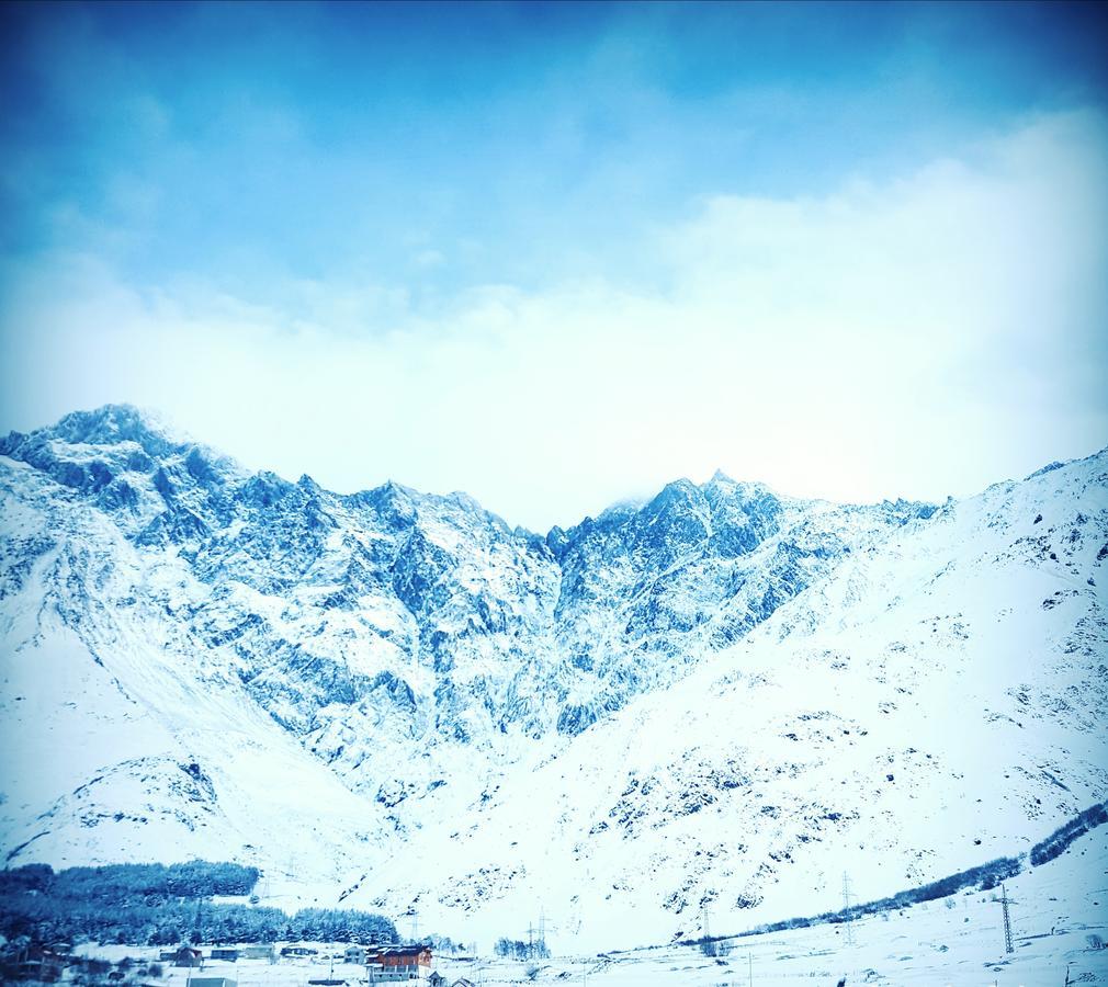 Hotel Tower Kazbegi Exterior foto