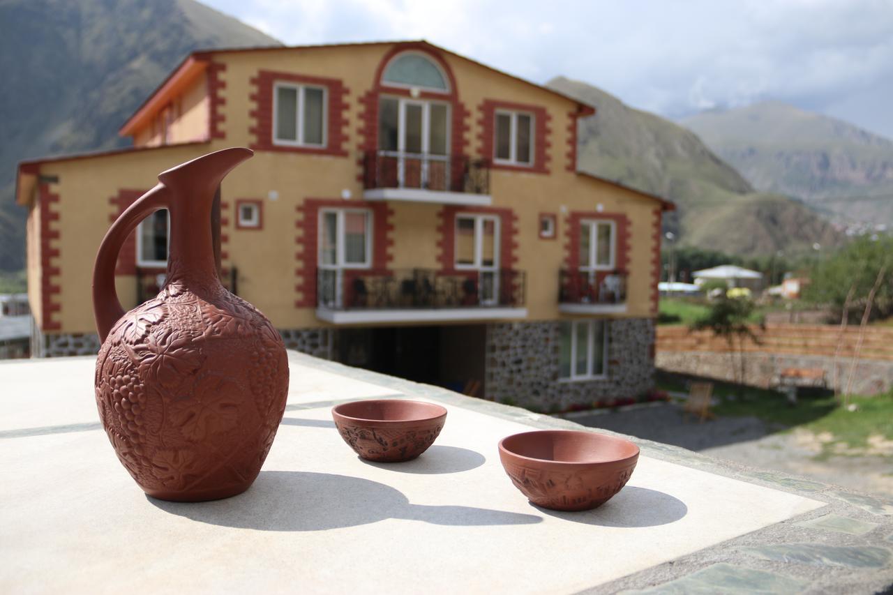 Hotel Tower Kazbegi Exterior foto